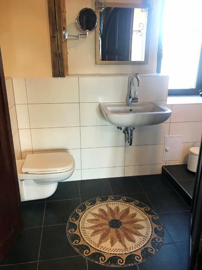 Ferienwohnung Wachstube Mit 3 Schlafraeumen Im Rittergut Leppersdorf Wachau Exterior foto